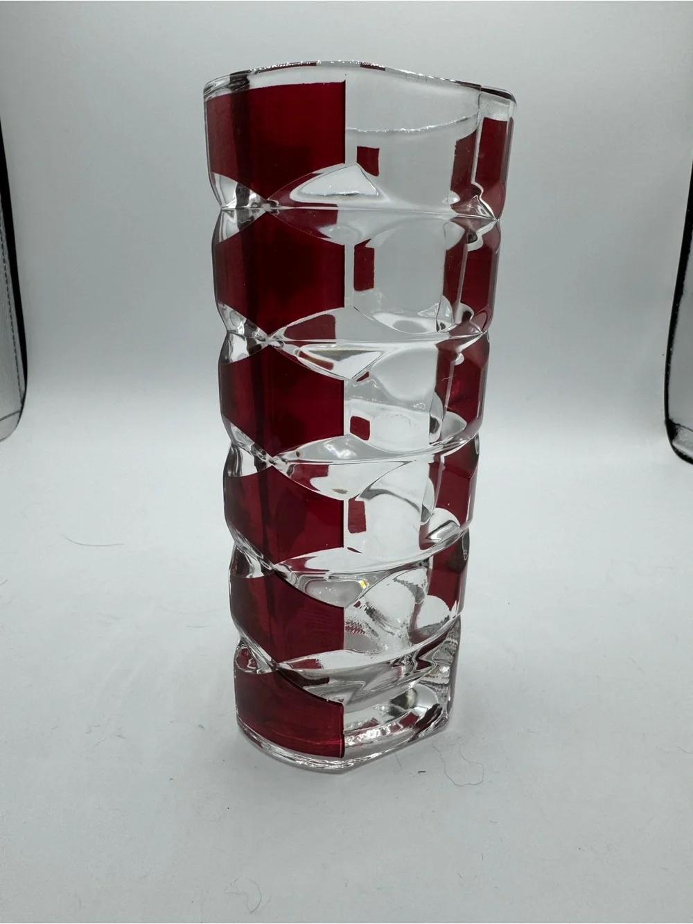 VINTAGE FRENCH GLASS VASE LUMINARC DURAND GEOMETRIC DESIGN CRANBERRY